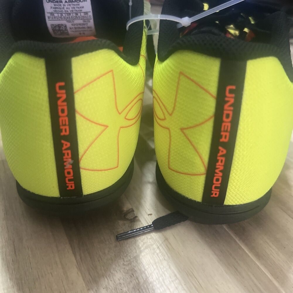 Under Armour Unisex Kick Distance 4 track spikes Men's11.5 - W13 - Picture 4 of 14